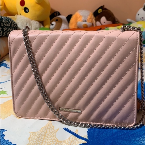 BCBG light pink purse shoulder/cross body! - Picture 3 of 5